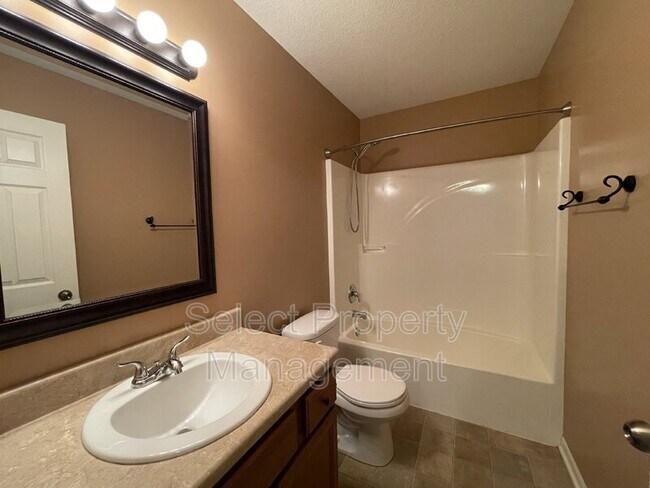 Building Photo - 12927 Cocoplum Ct