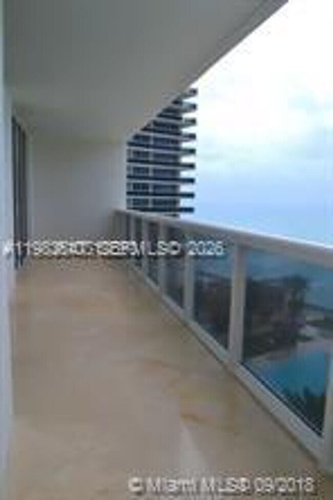 Building Photo - 1830 S Ocean Dr