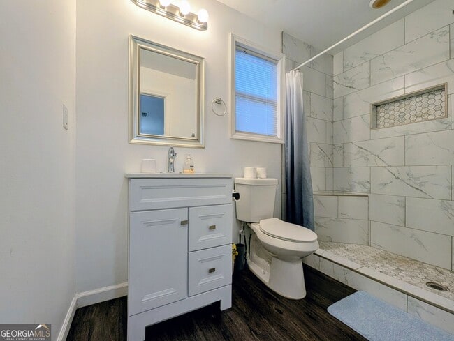 Building Photo - 2533 Godfrey Dr NW