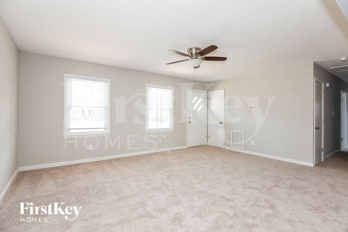 Building Photo - 3625 Somerset Dr