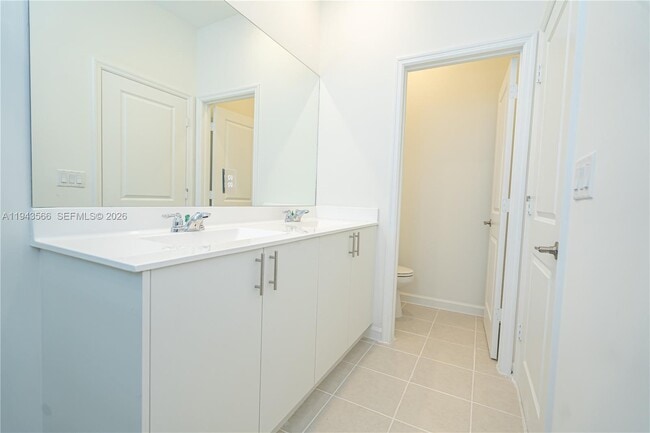 Building Photo - 1473 SE 6th Ter