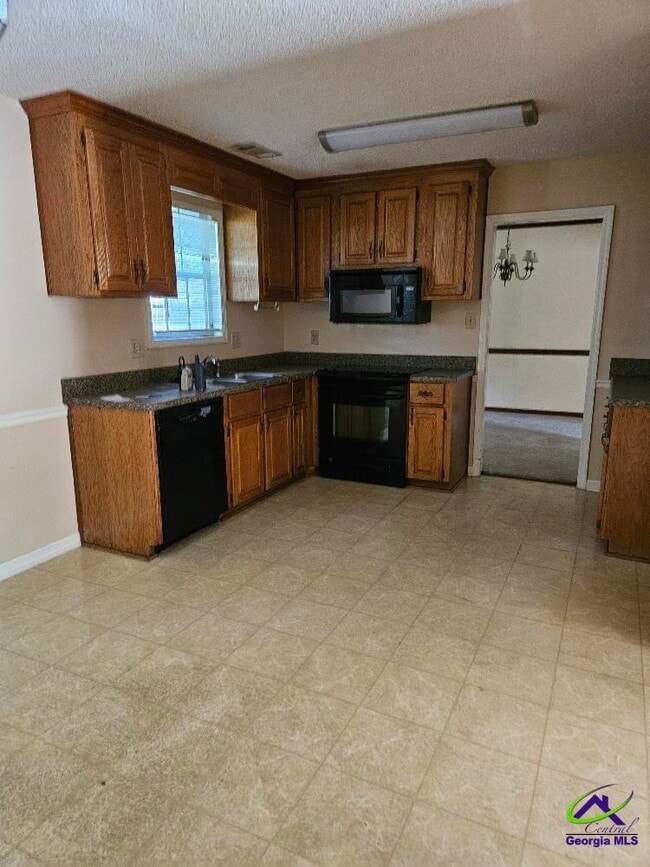 Building Photo - 103 Hunters Glen