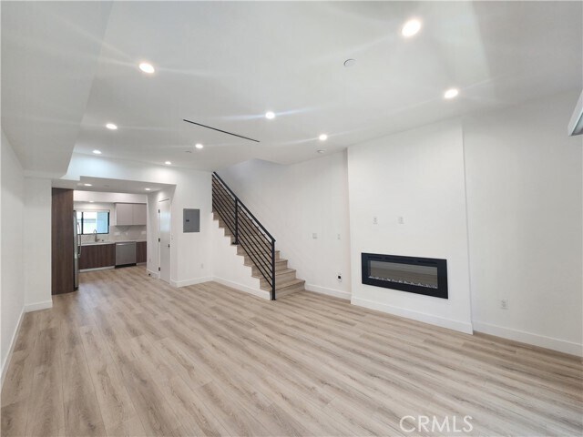Building Photo - 6061 Fulton Ave