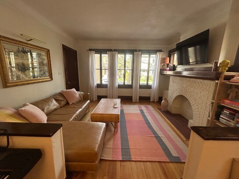 Building Photo - 997 Nottingham Rd