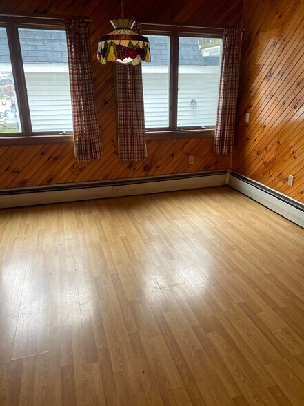 Building Photo - 28 North St