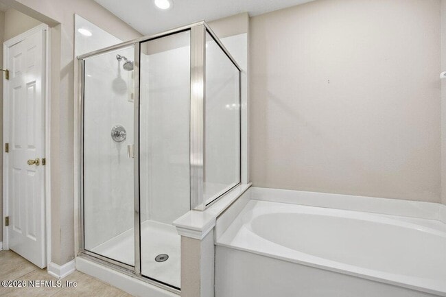 Building Photo - 11152 Castlemain Cir S