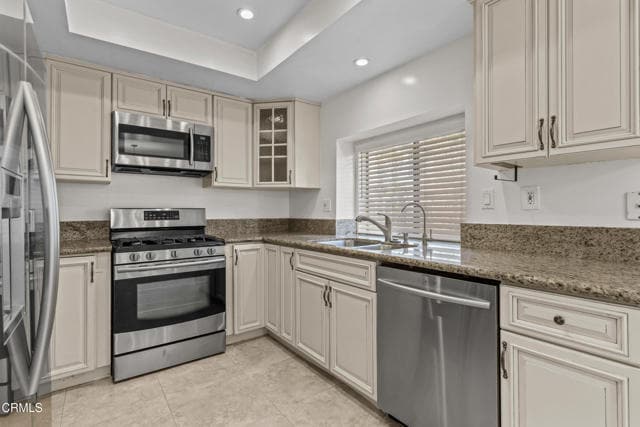 Building Photo - 21931 Burbank Blvd