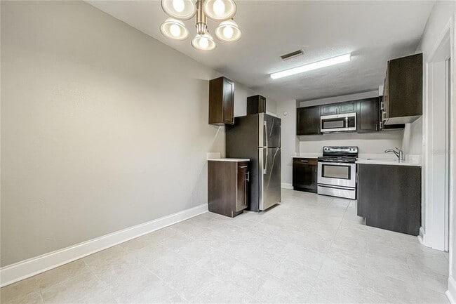 Building Photo - 1410 26th Ave S