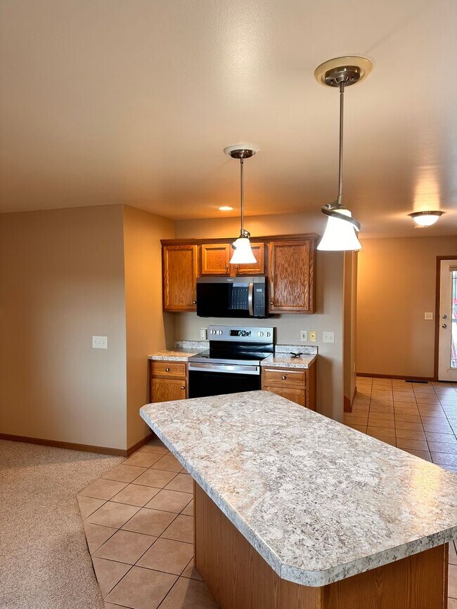 Building Photo - 3566-3572 East Meadows Place