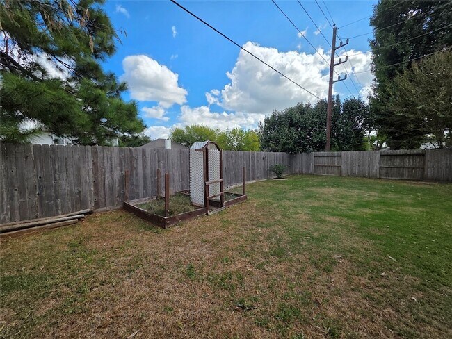 Building Photo - 19406 Stillhouse Dr