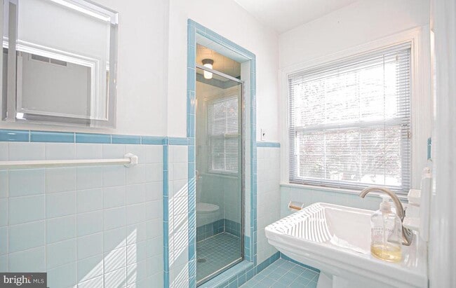 Building Photo - 526 Williams Rd