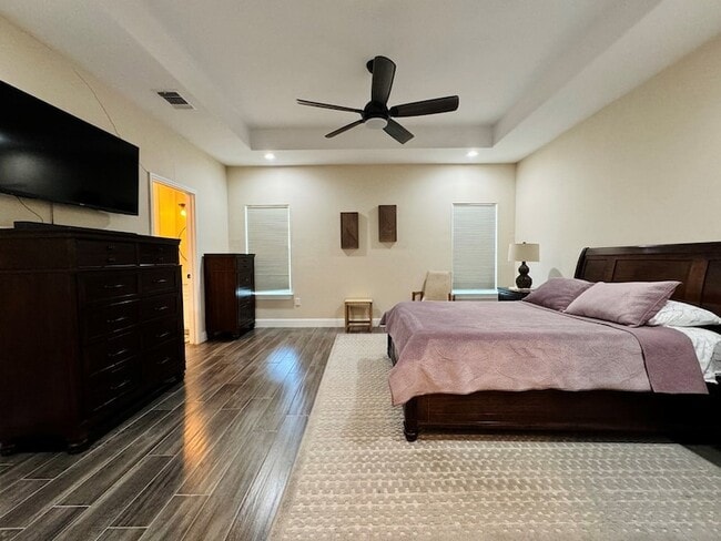 Building Photo - 2301 Lemonwood St