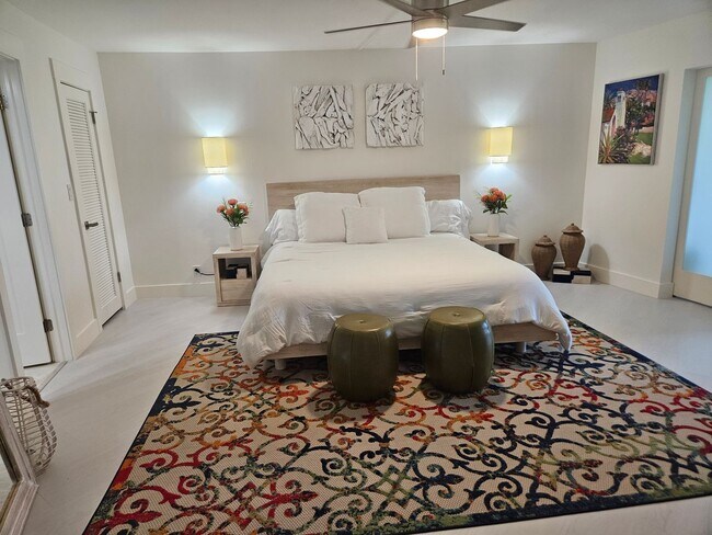 Building Photo - MODERN  SEASONAL VACATION CONDO