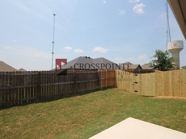 Building Photo - Luxury 3 Bedroom 2 Bath Townhomes in Bullard ISD!