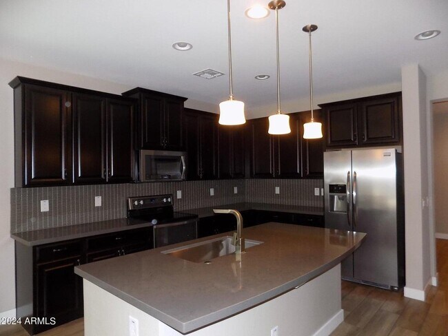 Building Photo - 4967 S Bridal Vail Dr