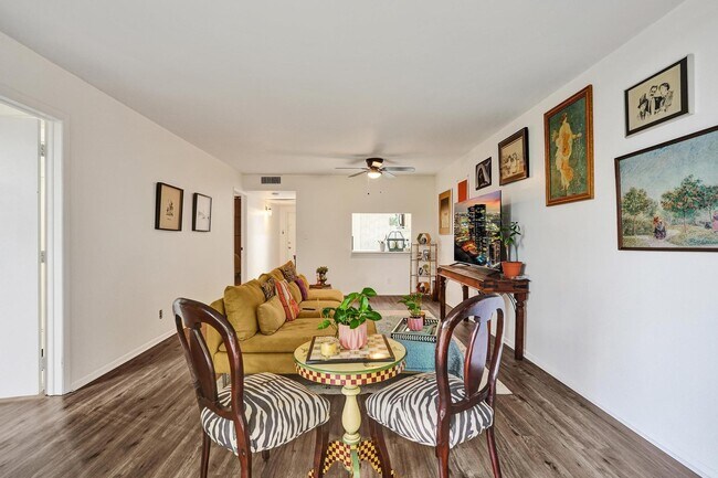 Building Photo - 9460 Tangerine Pl