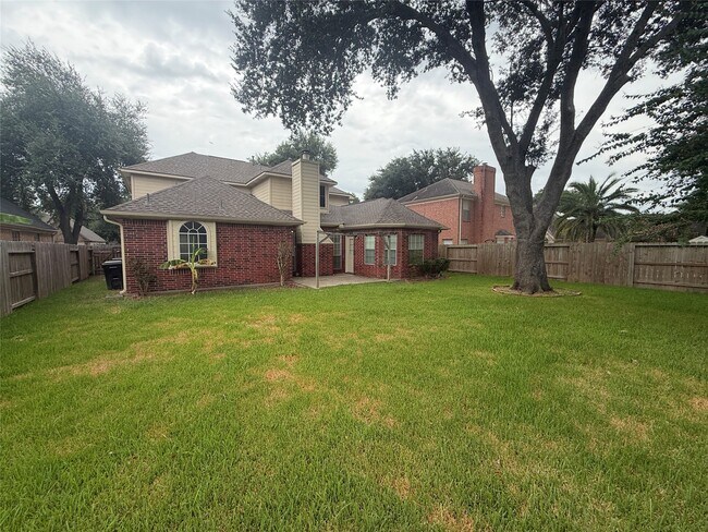 Building Photo - 4163 Surreydon Dr