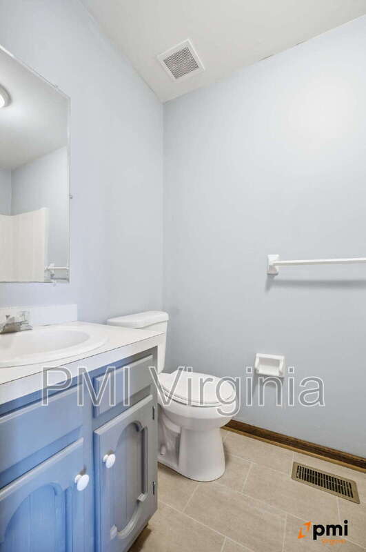 Building Photo - 705 Mill Landing Rd