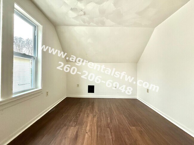 Building Photo - 2639 Indiana Ave