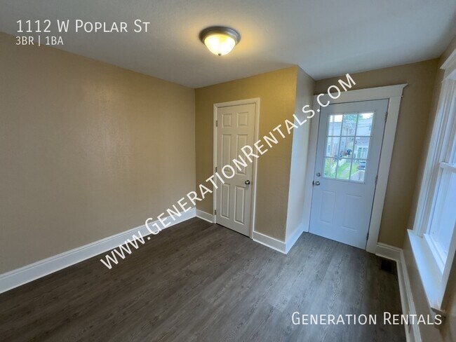 Building Photo - 1112 W Poplar St