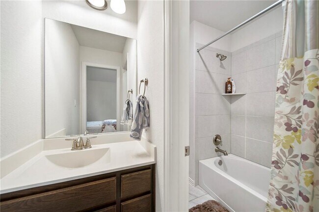 Building Photo - 253 Fannin Battleground Ln