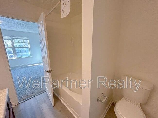 Building Photo - 4222 High Park Ln