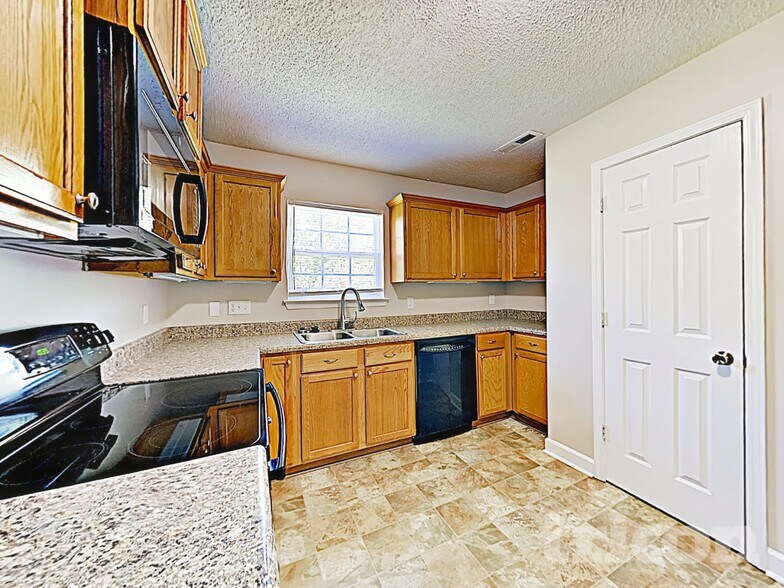 Building Photo - 11110 Nolet Ct