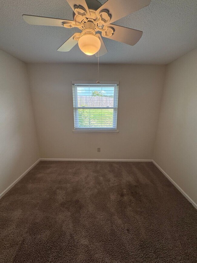 Building Photo - 1115 Briar Creek Rd