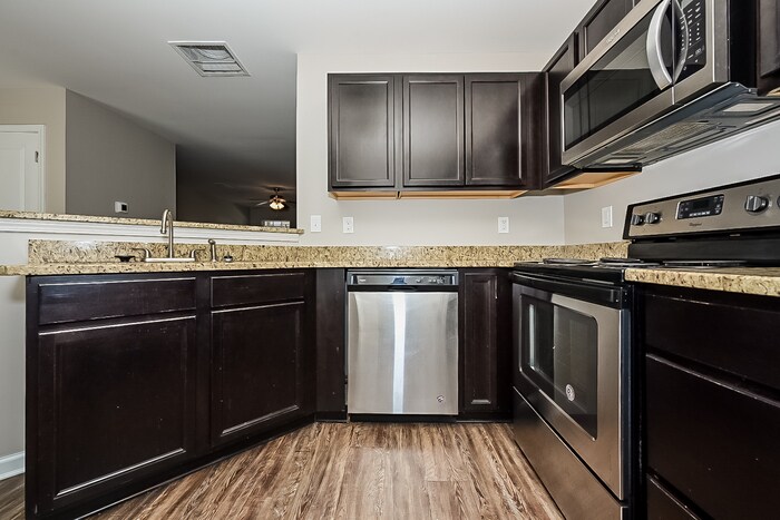 Building Photo - 2435 Marlin Dr