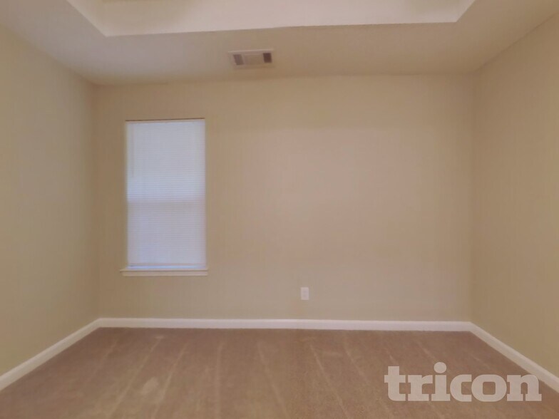 Building Photo - 215 Winterville Dr