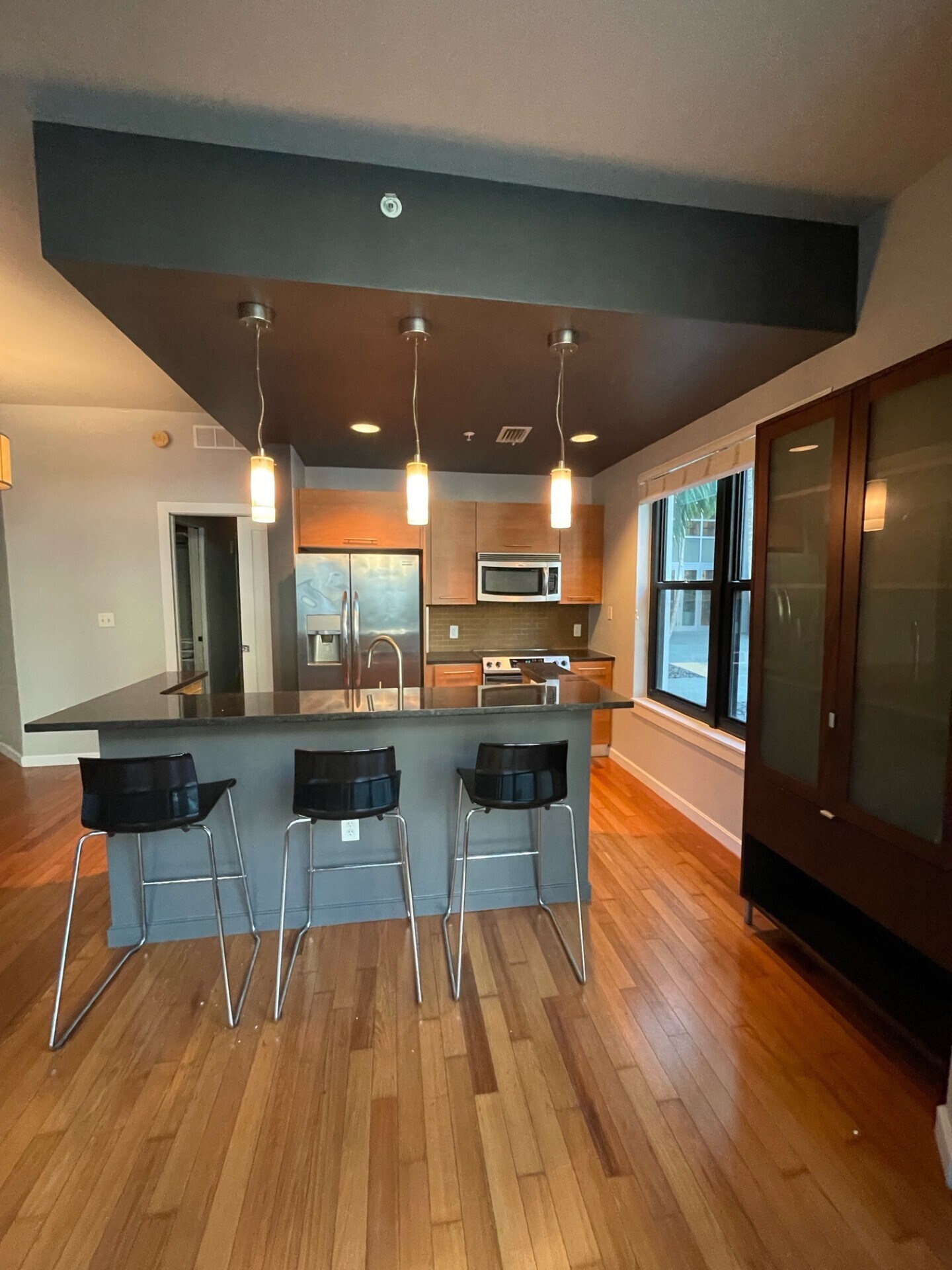 Building Photo - 400 4th Ave S