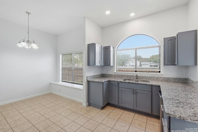 Building Photo - 10203 Raven Field Dr