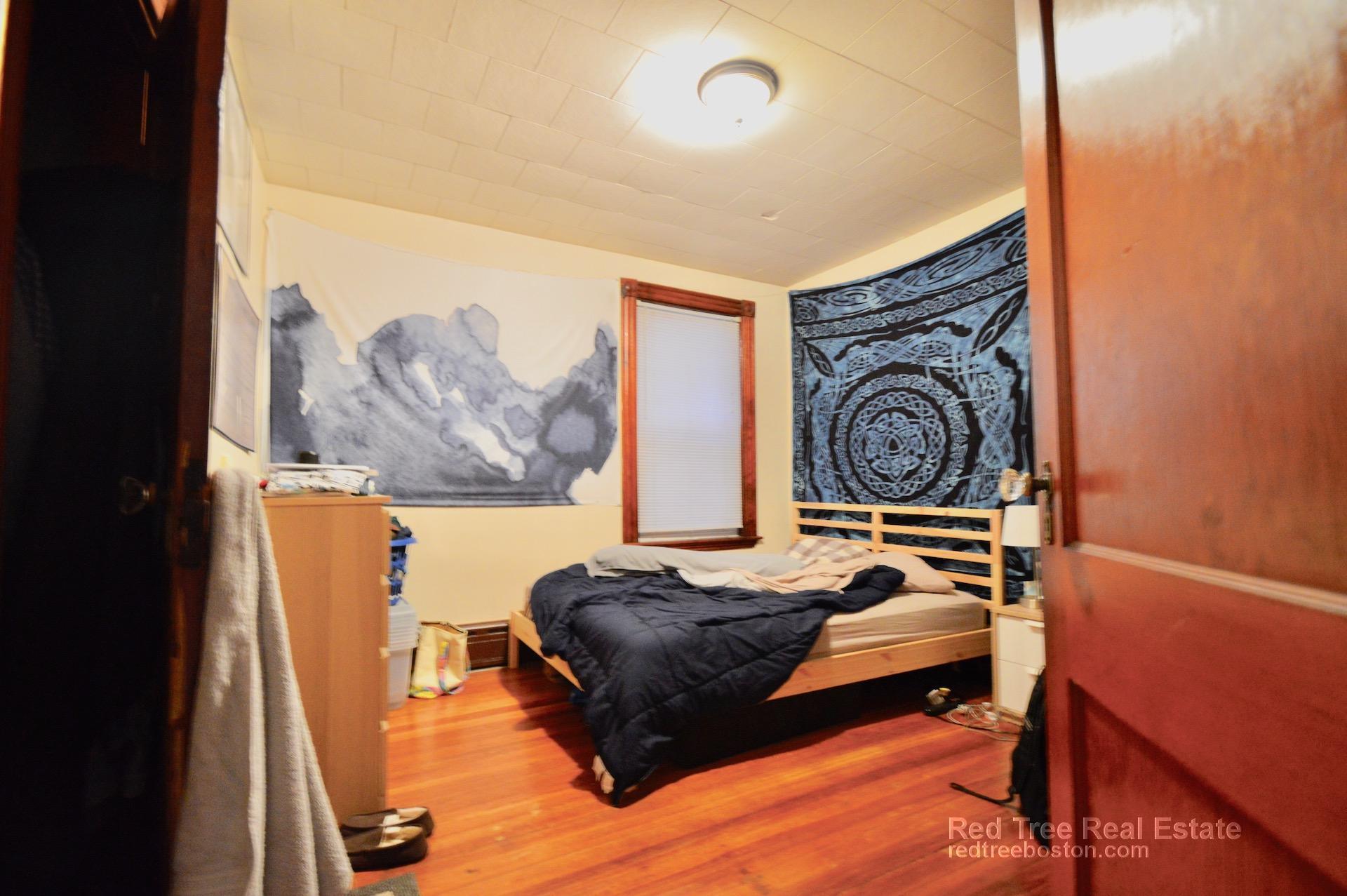 Building Photo - 145 Marcella St