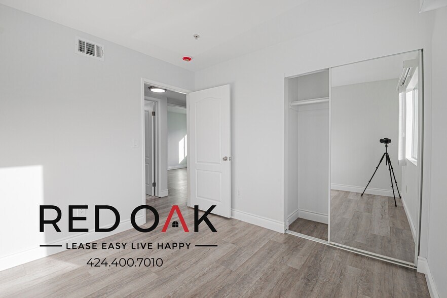 Building Photo - 6853 Agnes Ave