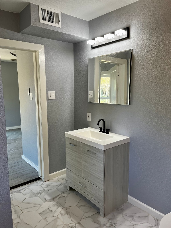 Building Photo - 2223 Gorman Ave