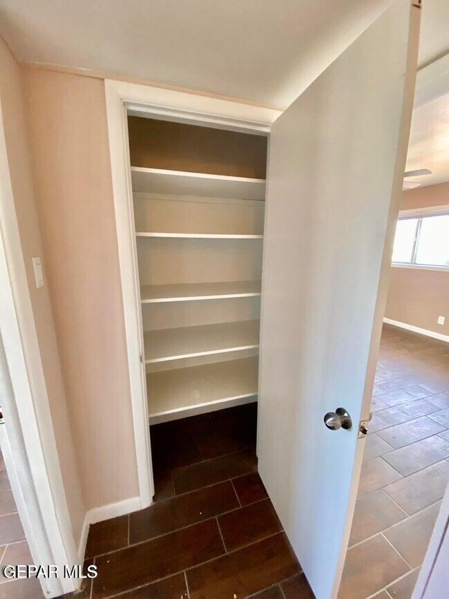 Building Photo - 3213 El Morro Rd