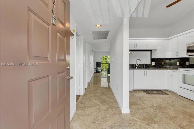 Building Photo - 12651 SW 16th Ct