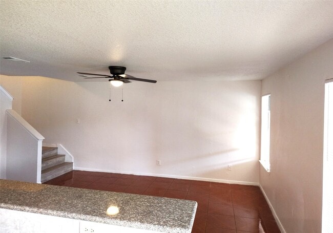 Building Photo - 13835 Purplemartin St