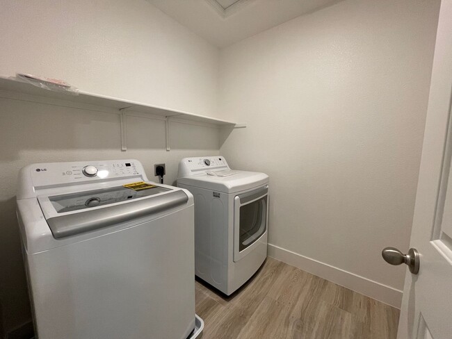 Building Photo - 6156 Olive Pl