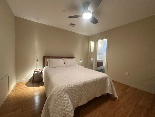 Building Photo - 90 N Washington St