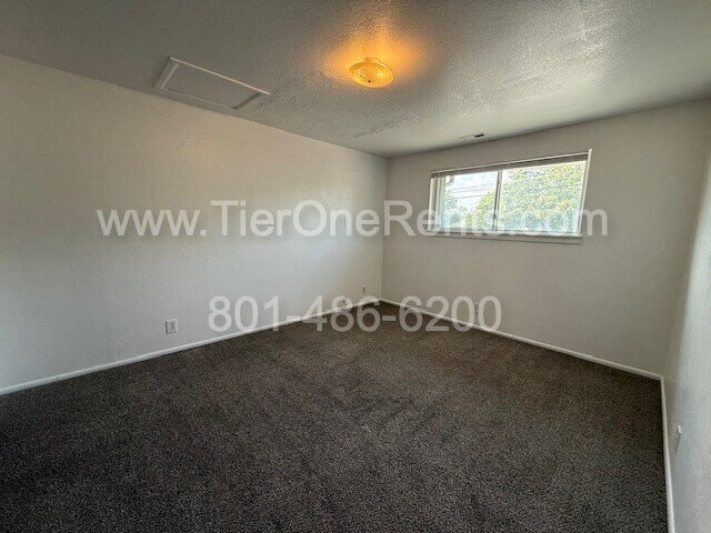 Building Photo - NO DEPOSIT option available for qualified ...
