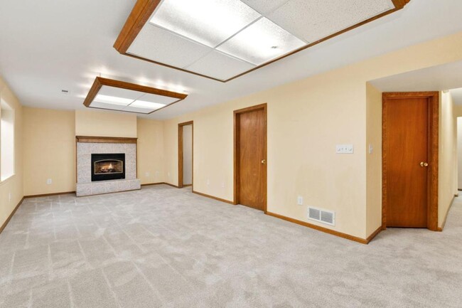 Building Photo - 1200 S Tyler Ave