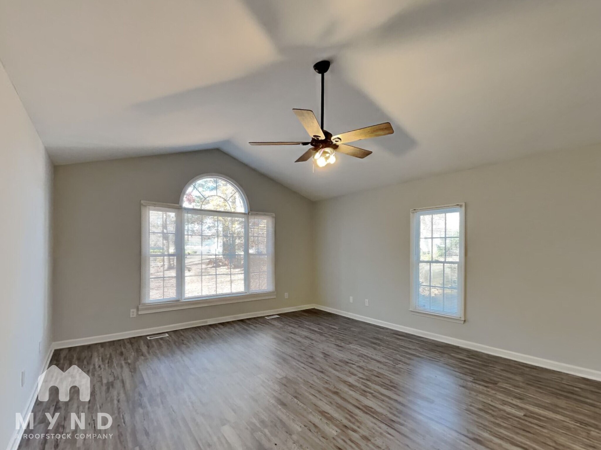 Building Photo - 409 Triple Crown Cir