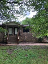 Building Photo - 3 Bed/ 2 Bath Duplex in Madison