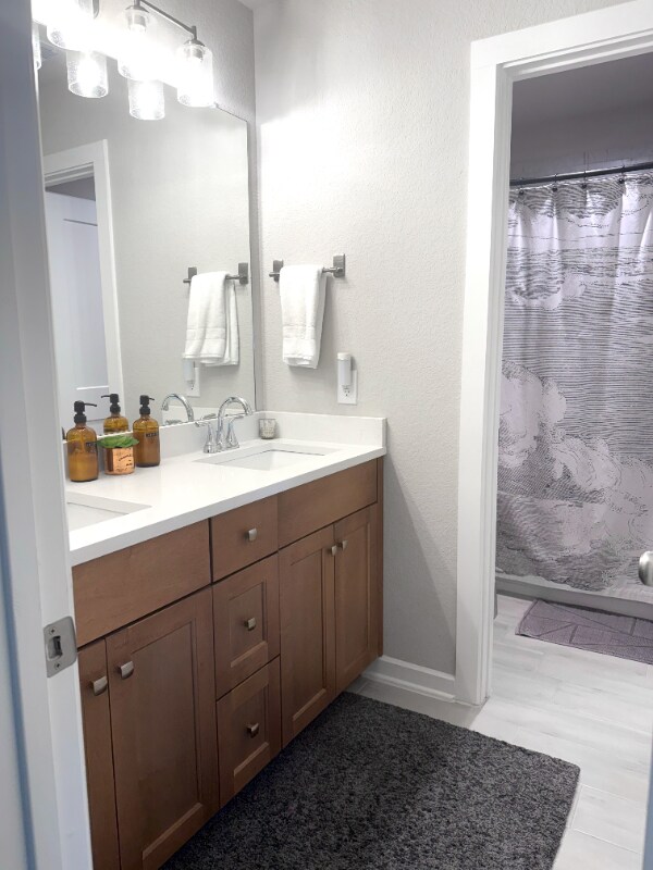 Building Photo - 224 Golden Shiner Dr