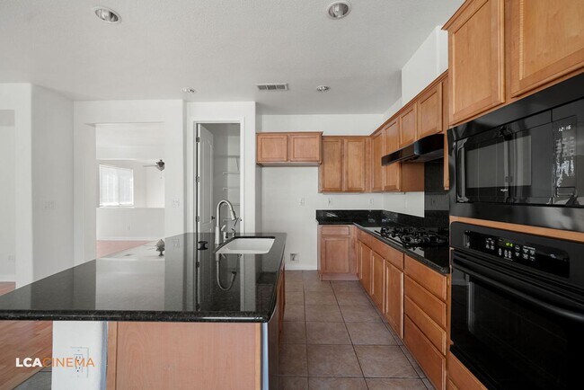 Building Photo - 5107 Via Palermo Dr