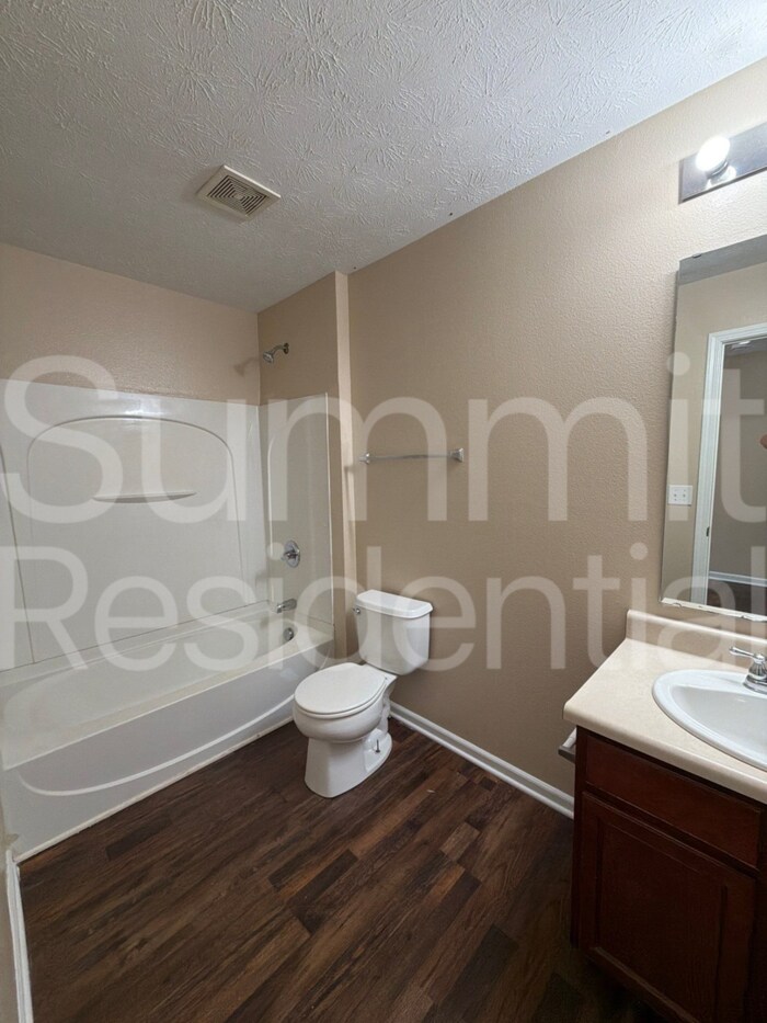 Building Photo - 8005 Harshaw Dr