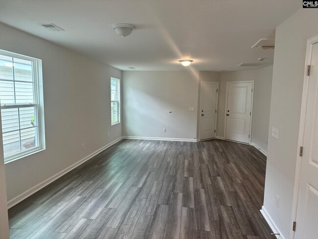 Building Photo - 845 Summerwood Ln