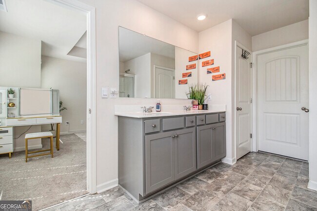 Building Photo - 836 Bentley Dr