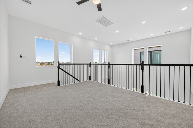 Building Photo - 4330 Avron Dr